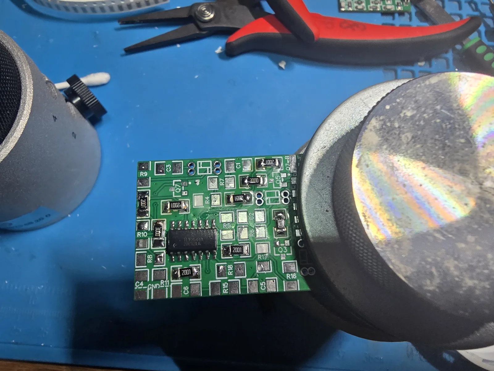 The mod board with the three 300 ohm resistors added alongside the 2 kilohm ones.