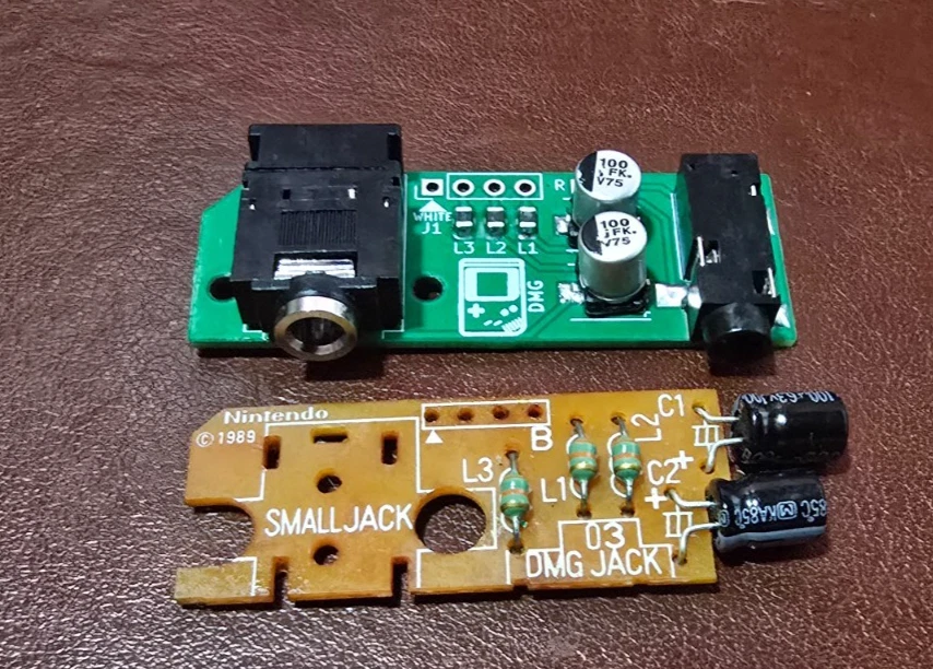 Assembled Pro board with its second line-out jack next to the original DMG headphone board