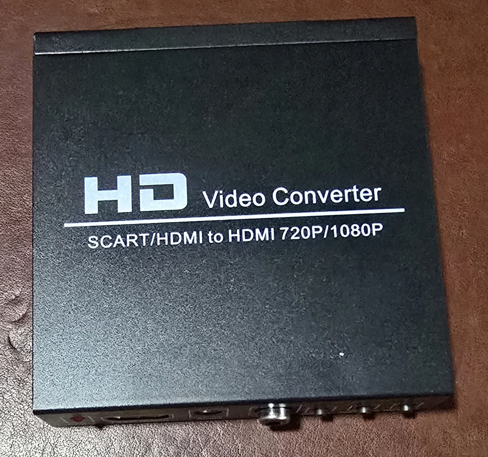 Top of the SCART-to-HDMI converter, labeled HD Video Converter, SCART/HDMI to HDMI 720p/1080p